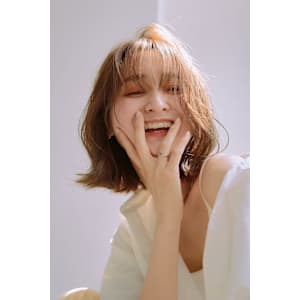 シルキーベージュ 　マチルダボブ　♪　斜めバング　前髪　美髪