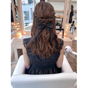 編み込みハーフアップ♪