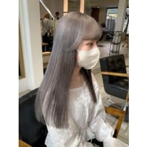 ブリーチあり　シルバーカラー