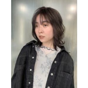 オリーブグレージュ