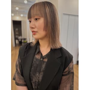 ミルクティー×ブロックローライト