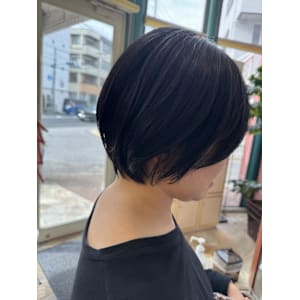 ナチュラル丸みショートボブ/Ju