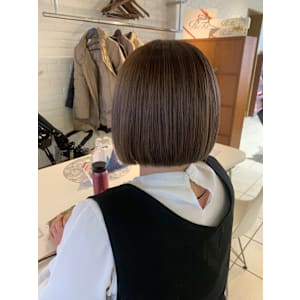 ぷつっと丸みボブ