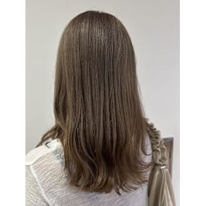 スモーキーベージュ