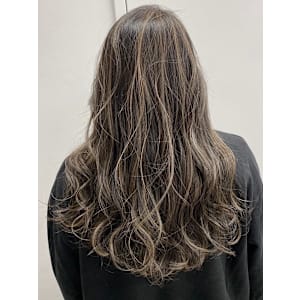 ハイライト/白髪ぼかしハイライト/中野美容室 - amble luxe 中野【アンブルリュクス ナカノ】掲載中