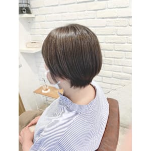 【MAGIC 小名木】丸みショート＆アッシュカラー
