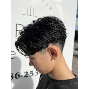 センターパート×ショート