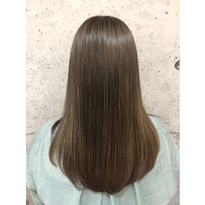 8～9トーン　ベージュcolour 　まとまり重視ロングヘア