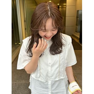 ブリーチなしオリーブベージュ　横田　葵
