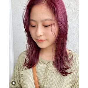 チェリーレッド