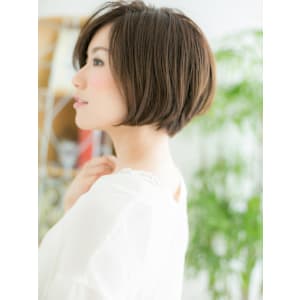 ヌーディベージュ×マッシュボブショート