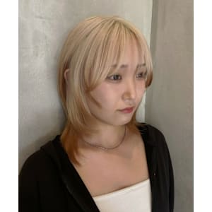 抜きっぱなしブロンドヘア