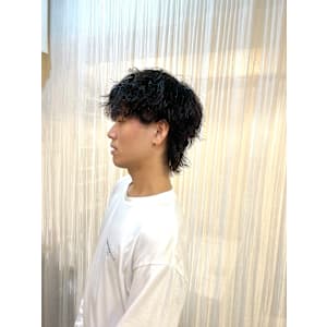 ウルフスタイルの、ツイストスパイラルパーマ