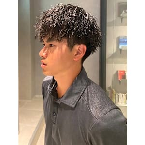 ツイストスパイラルパーマ　メンズマッシュ　束感　モテ髪