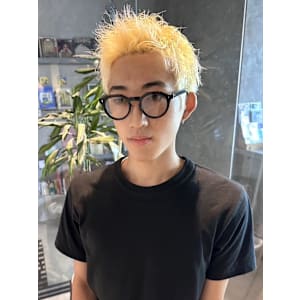 抜きっぱなしブロンド　スパイキーショート　アップバング