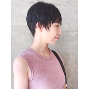 ショートヘア　ベリーショート　レイヤー　大人マッシュ