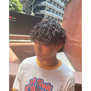 波巻きパーマまだまだ人気です！