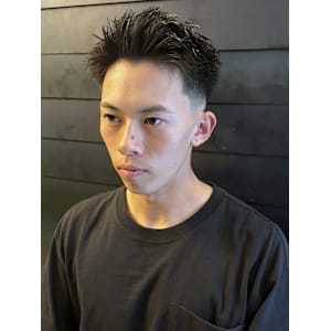 スパイキーショート　ローフェード　束感スタイリング