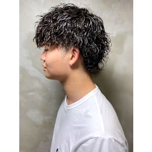 ウルフマッシュ　スパイラルパーマ　ツーブロック　ハードパーマ