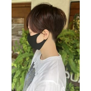 大人ショート　ブラウンカラー　顔周りカット　20代30代