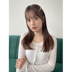 《kitin吉祥寺》くすみベージュ　ミディアムアレンジ