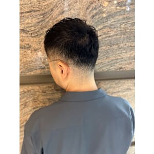 ツーブロック風フェードカット - ヒロ銀座 バーバーショップ 札幌本店【HIRO GINZA BARBER SHOP】【ヒロギンザ バーバーショップ サッポロホンテン】掲載中