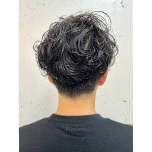 ２０代・３０代・４０代無造作クセ毛風大人メンズパーマ