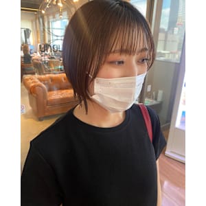 ショートボブ