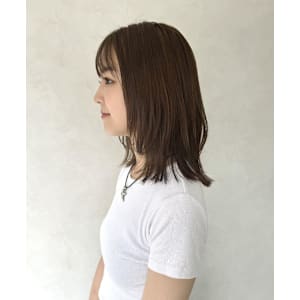 くびれミディアム・ミルクティーベージュカラー