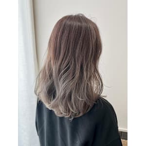 グレージュ　グラデーション　韓国ヘア