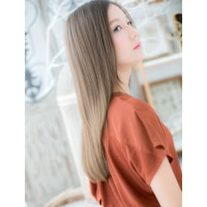 大人可愛い透け感ツヤ髪小顔アッシュベージュ　レイヤーロング