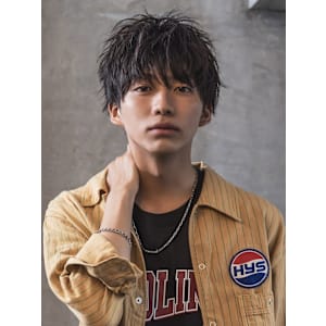 黒髪 束感 ソフトツイスト ショート ツーブロック マッシュ