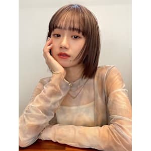 小顔レイヤー/顎ラインボブ/シアーカラー/ハニーベージュ