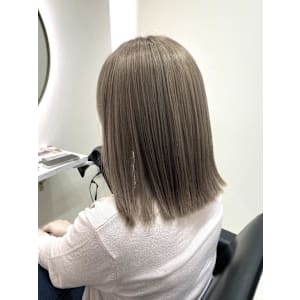 透明感ベージュカラー