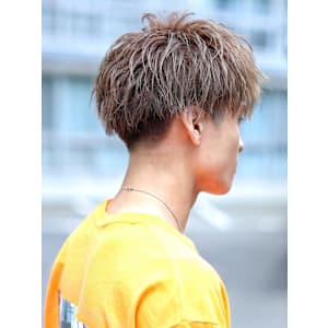 ハーフアップショート ツーブロック 刈り上げ アップバング