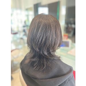 ウルフレイヤーくびれスタイル♪