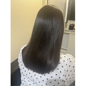 髪質改善ストレート+アミノ酸トリートメント