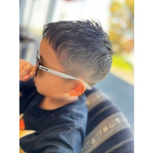 男の子★ツーブロキッズカット