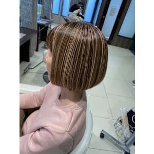 ナチュラルボブ×白髪ぼかしハイライト - HAIR & MAKE EARTH 浜松志都呂店【ヘアメイクアース ハママツシトロテン】掲載中