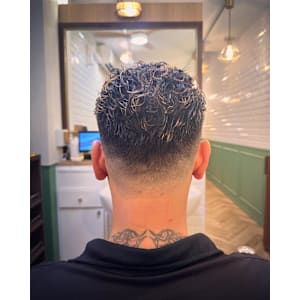 フェードパーマ