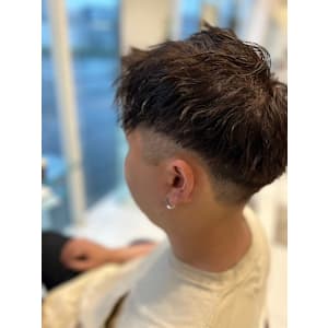 刈り上げアップバング