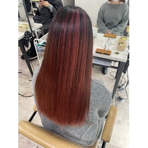 アンブレラレッドonブラックロングレイヤーケアブリーチ所沢