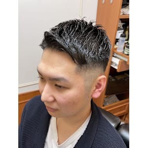 フェード - Y's BARBER GINZA LOUNGE【ワイズ バーバー ギンザ ラウンジ】掲載中