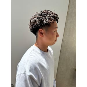 あなたの似合うがわかる！メンズ　2ブロックショートパーマ