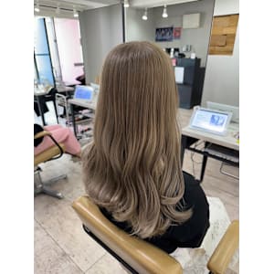 ミルクティーグレージュケアブリーチ前髪イメチェン所沢