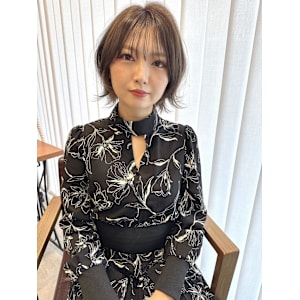 小顔ショートボブ×顔周りレイヤー グレーベージュ