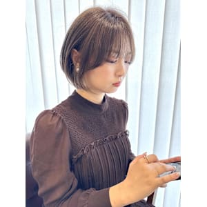 簡単スタイリングショートボブヘア
