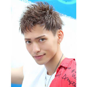 アップバングスパイキーショート ツーブロック 刈り上げ