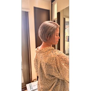 【noka 新宿】透明感たっぷりホワイトベージュ