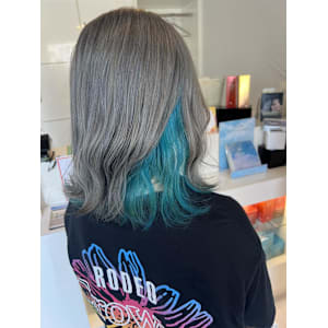 グレー×グリーン